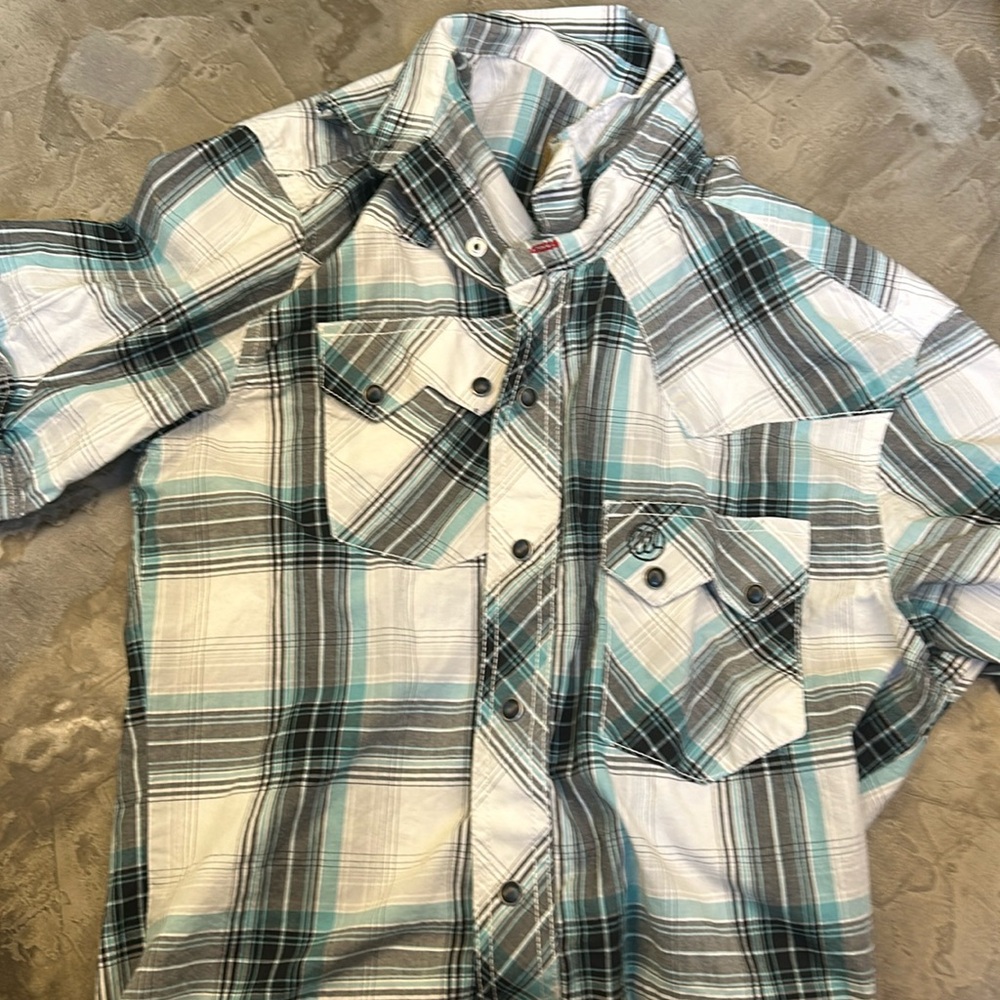 Wrangle’s shirt size M